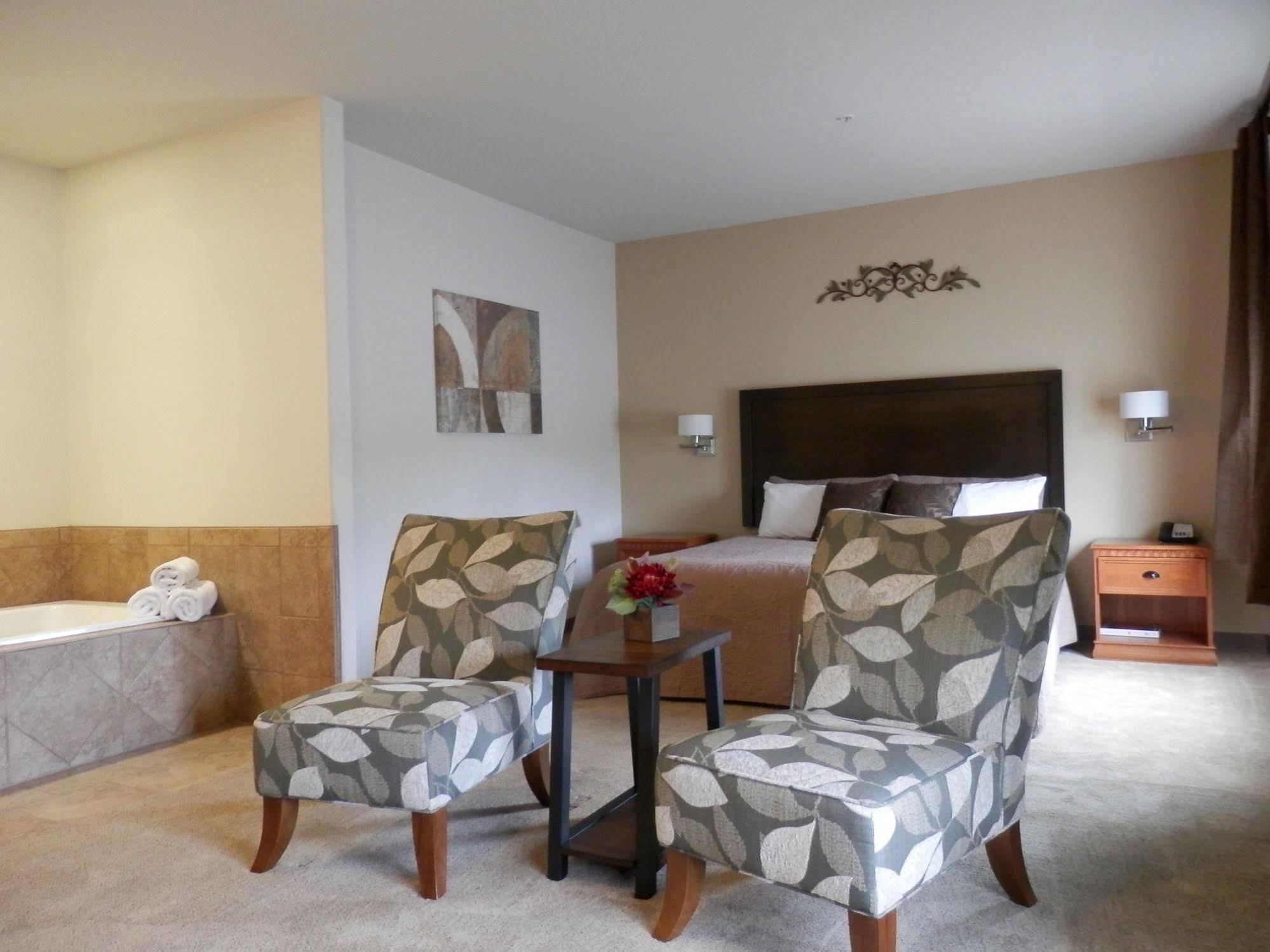 King Room with Spa Bath