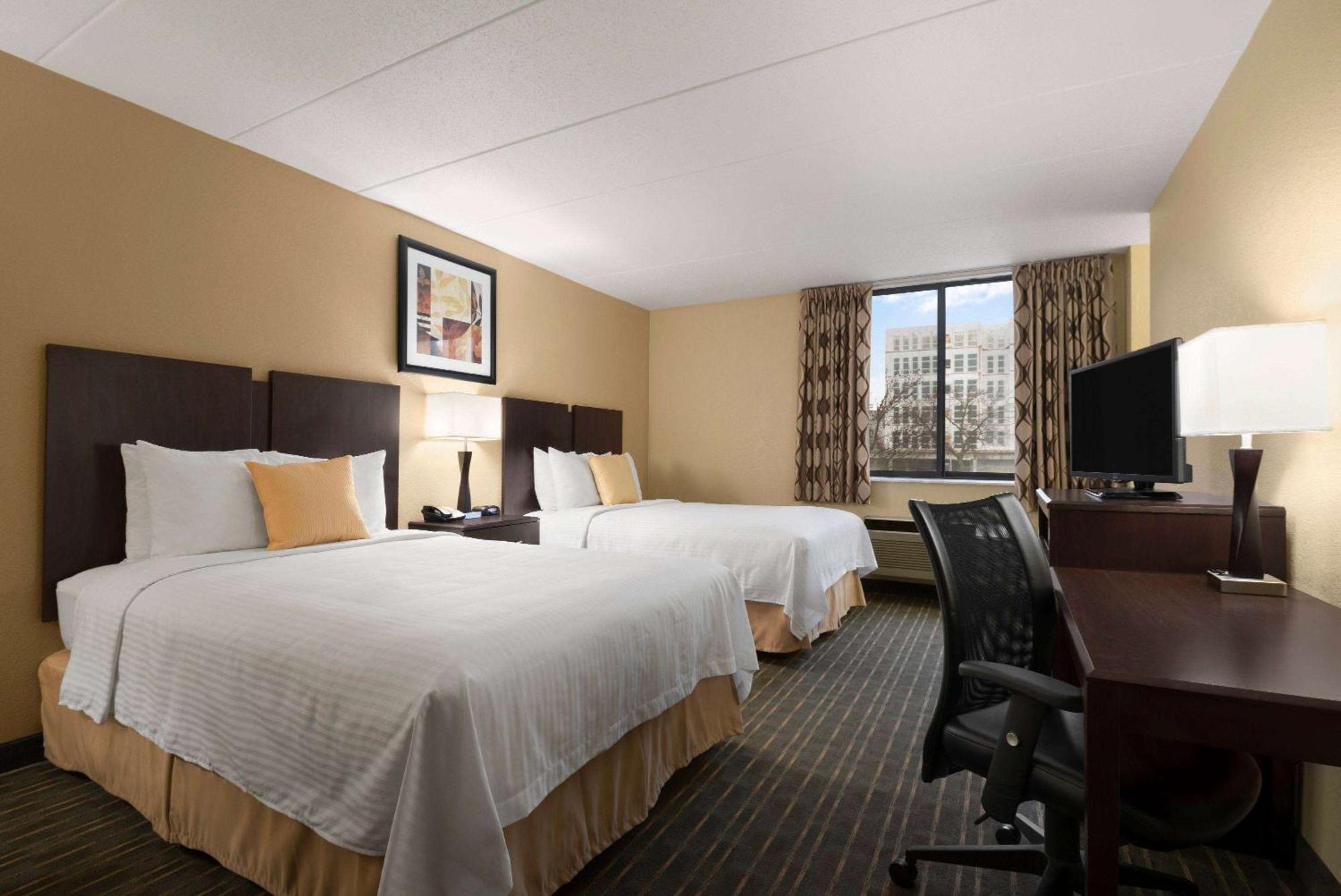 Double Room Two Double Beds Non-Smoking