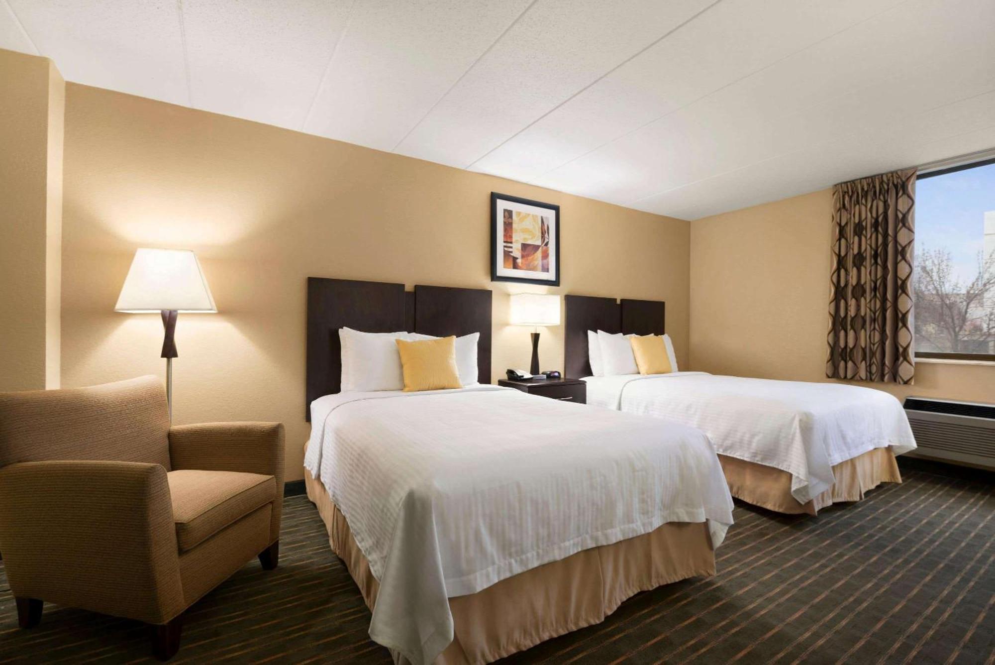 Double Room Two Double Beds Non-Smoking