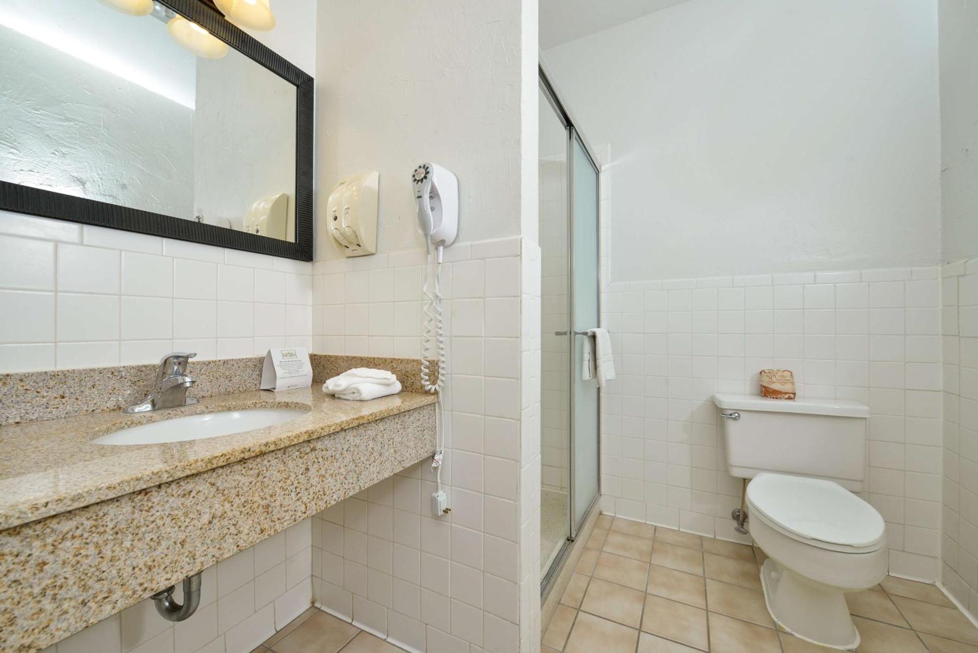 Double Room with Two Double Beds - Non-Smoking