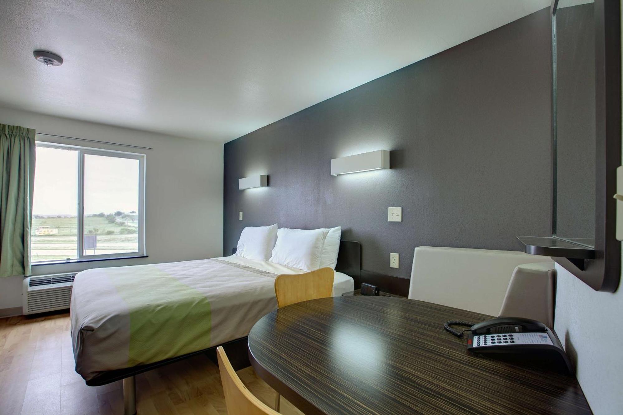 King Room Non-Smoking