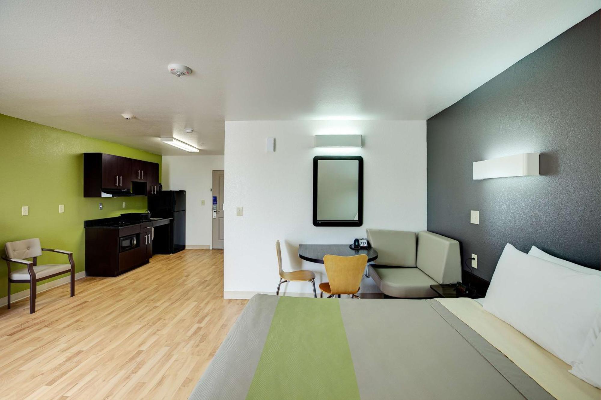 King Room Non-Smoking