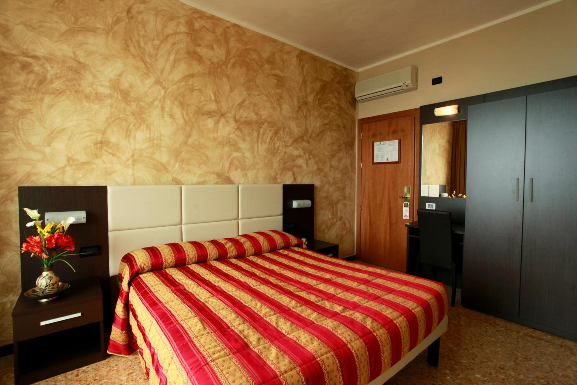 Large Single Room