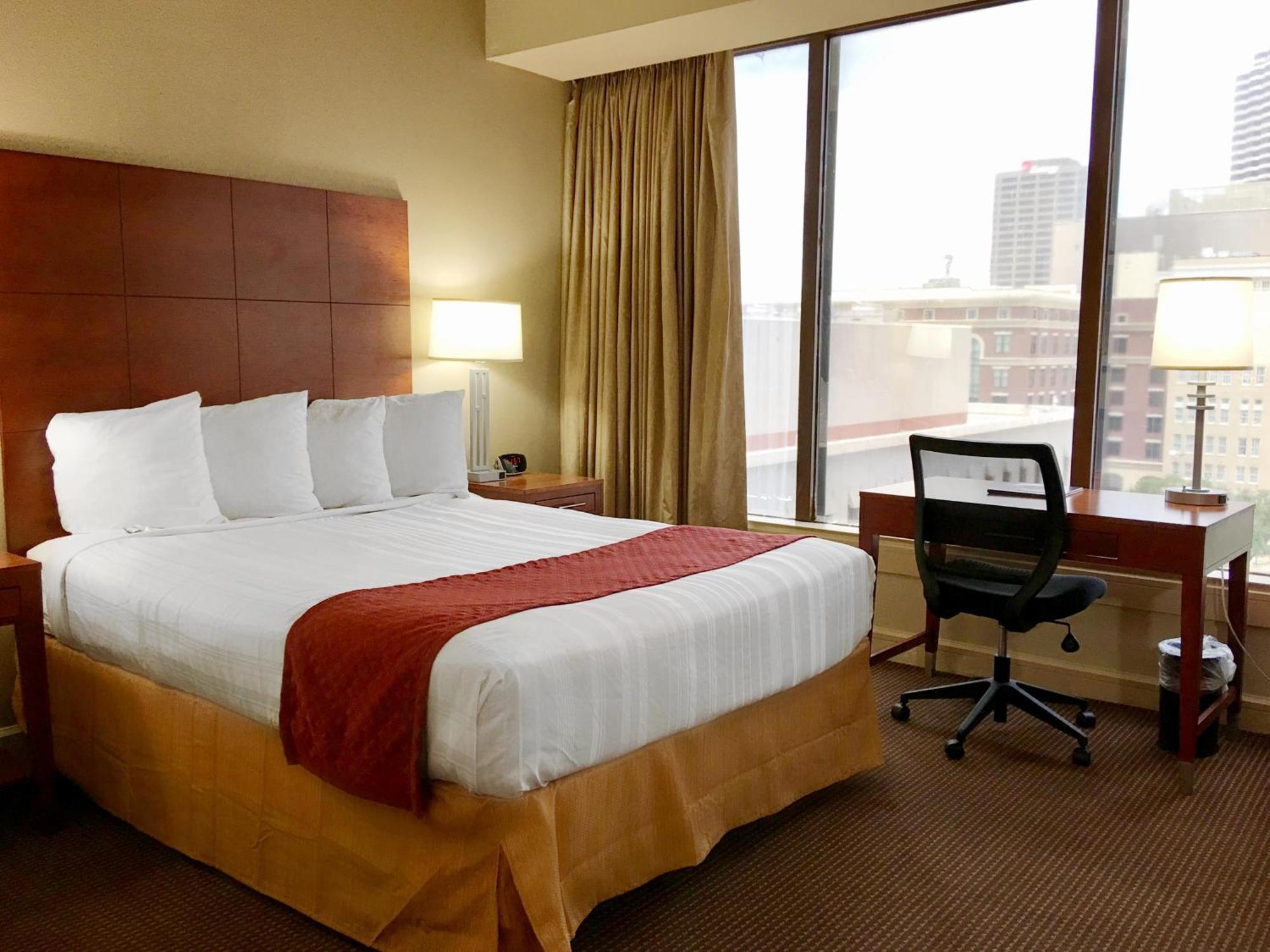 Queen Room with City View