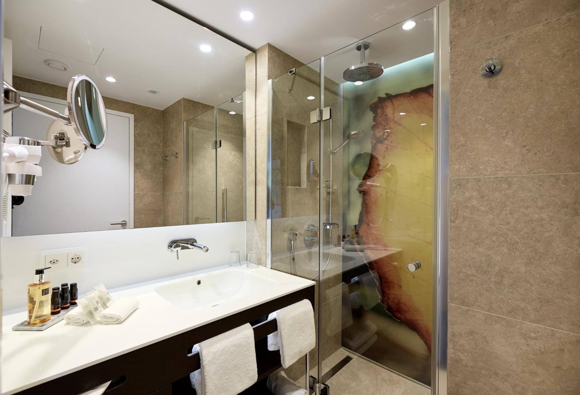 Chambre Lit Queen-Size Confort