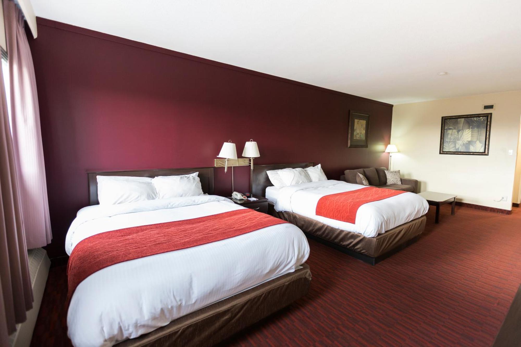Queen Room Two Queen Beds Kitchenette