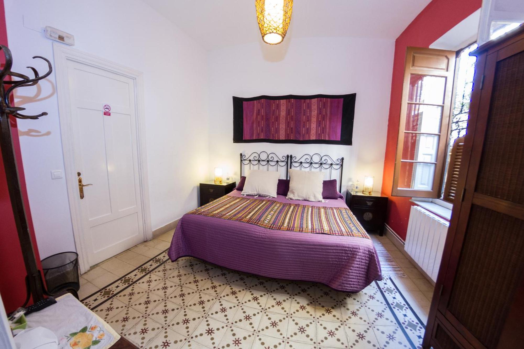 Double Room Private Bathroom