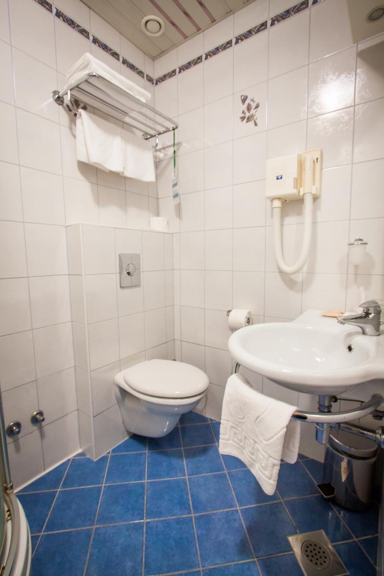 Standard Single Room