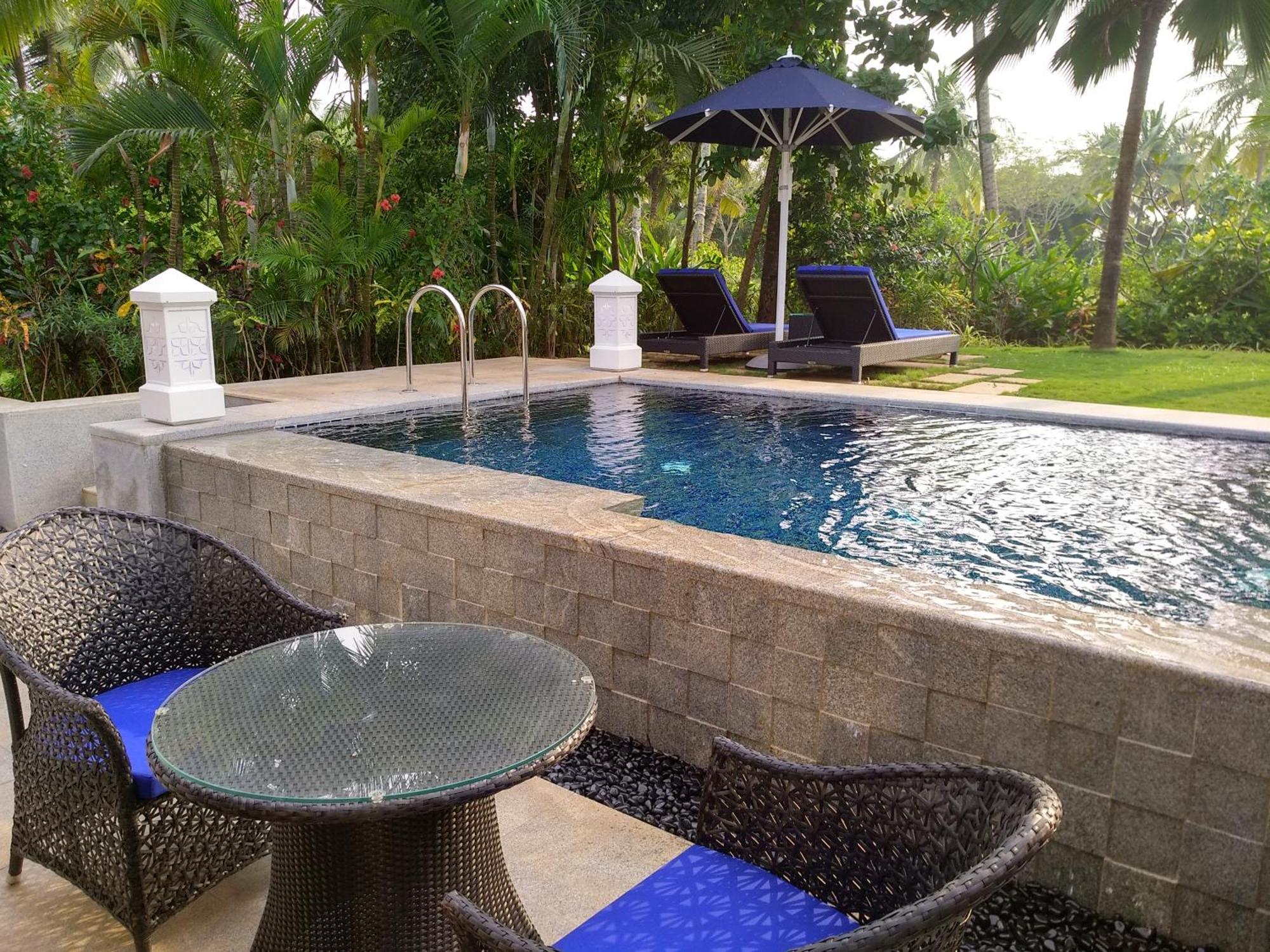 Zimmer Indulgence Villa mit Tauchbecken und Kingsize-Bett