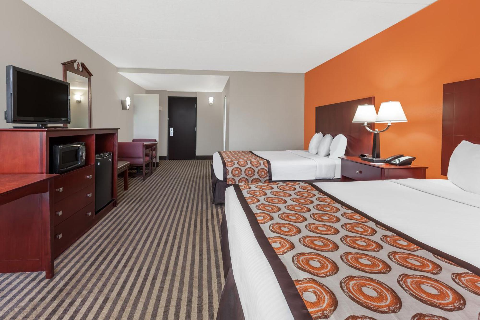 Queen Room Two Queen Beds Non-Smoking