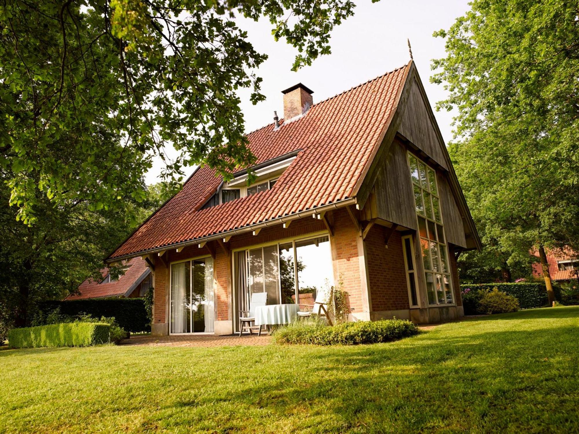 Deluxe Estate Suite