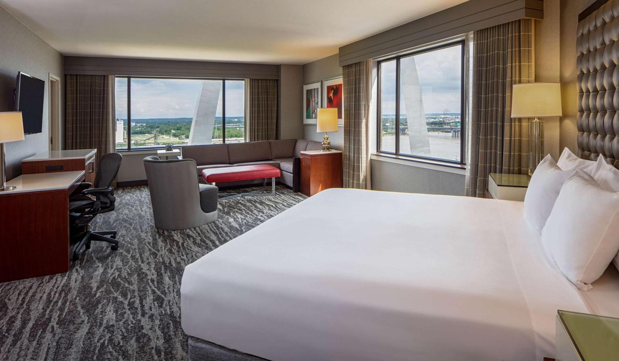 Deluxe King Room View,824517290:JPEG
