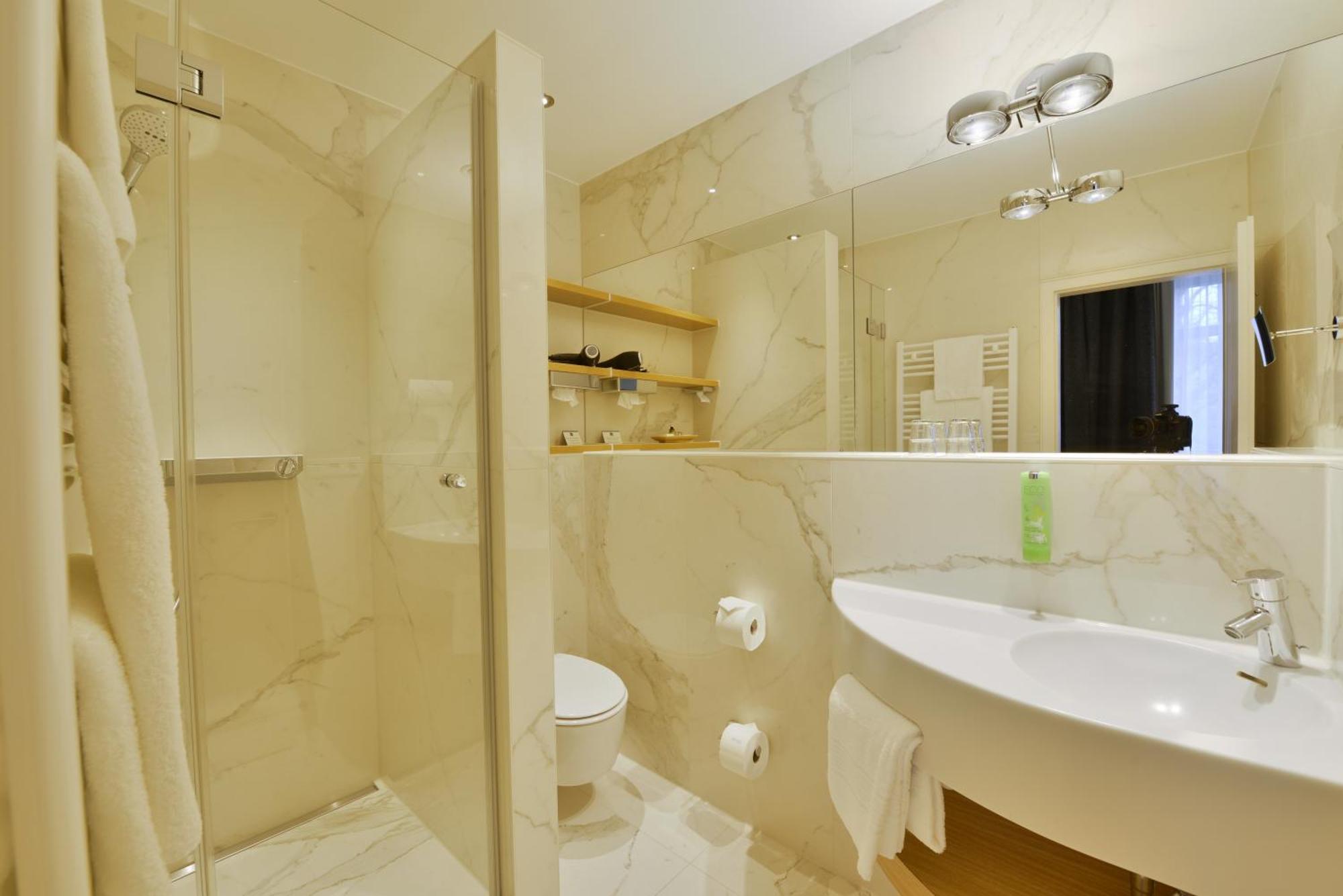Comfort King Room