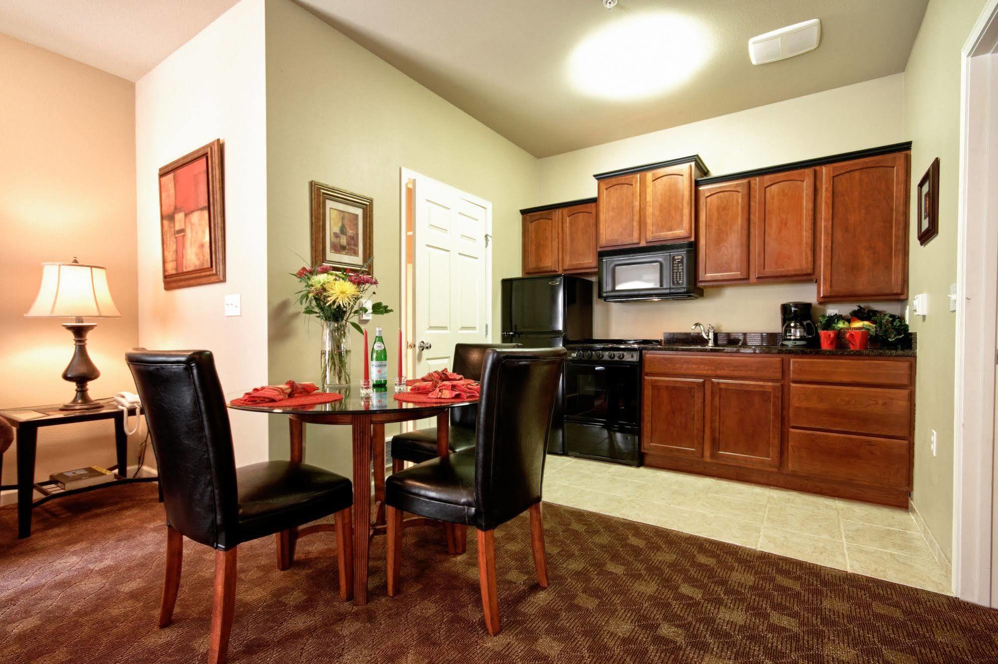 One-Bedroom Suite