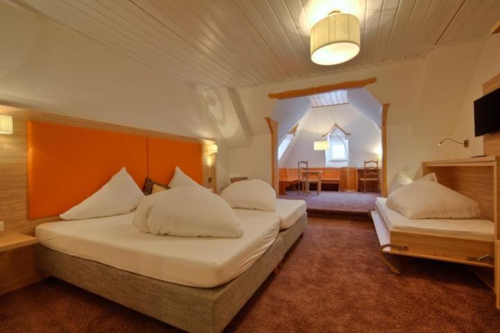 Standard Zimmer mit Kingsize-Bett