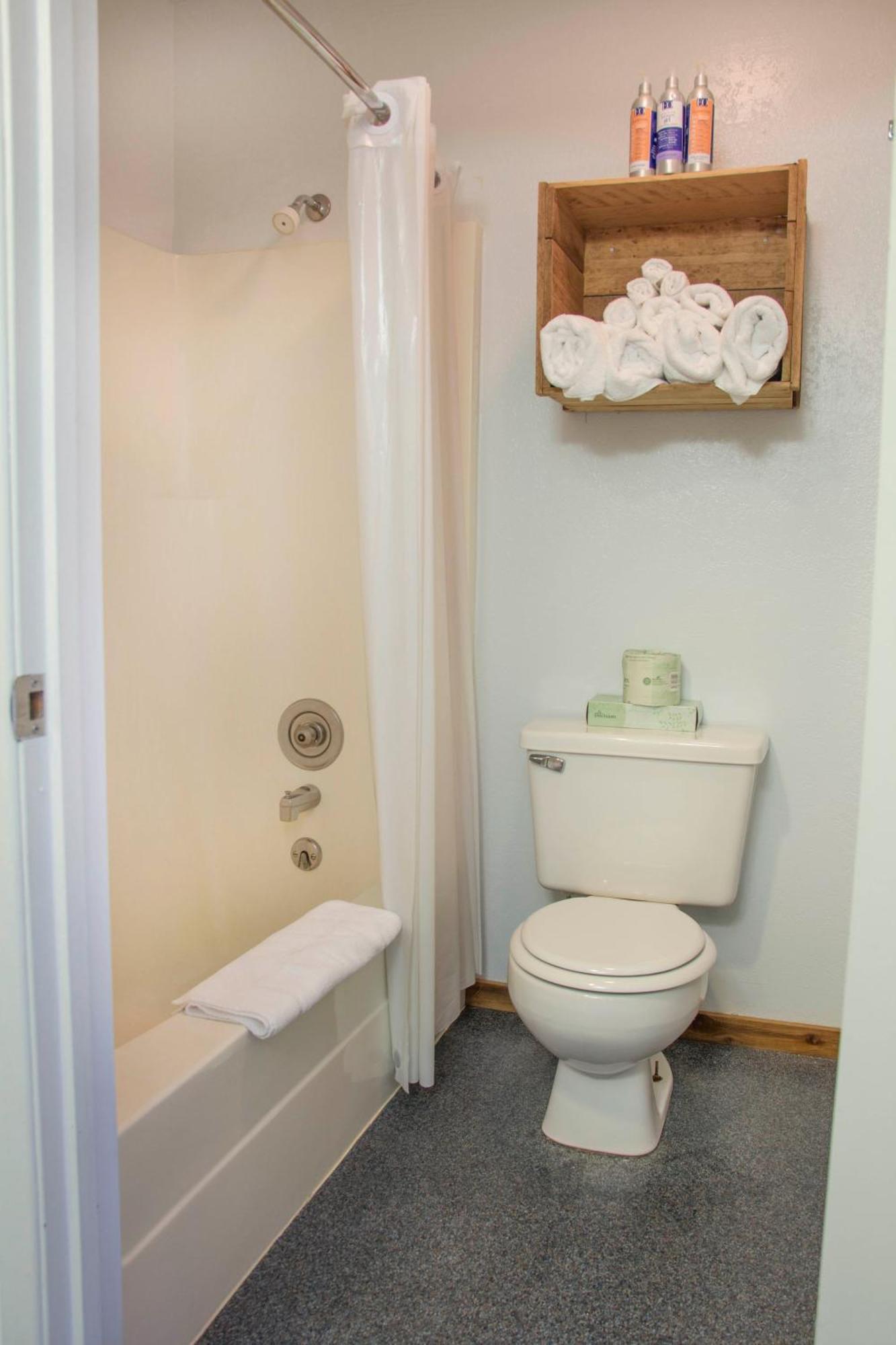 West Queen Room