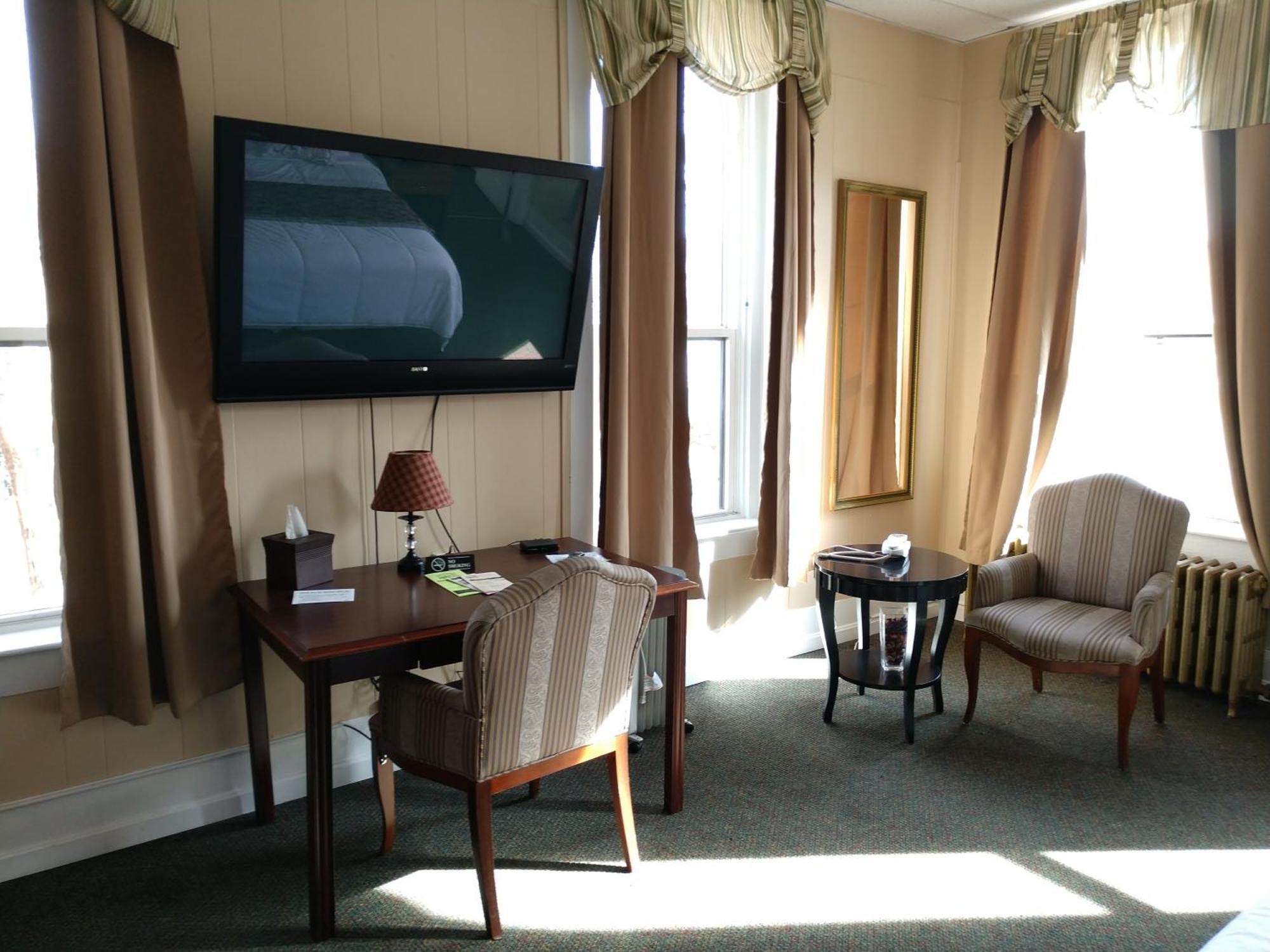 Two-Bedroom Suite