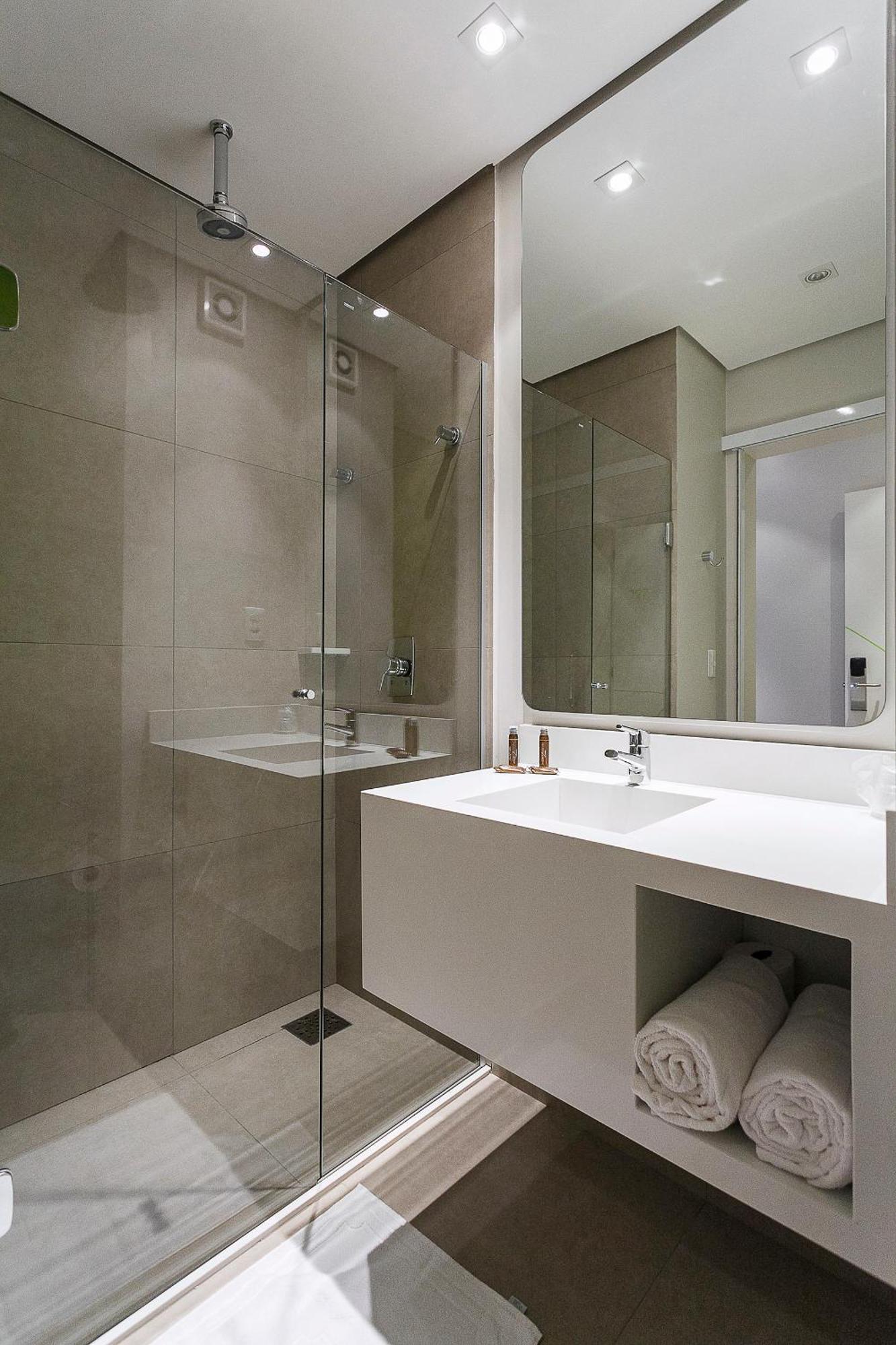 Quarto com 2 Camas de Solteiro