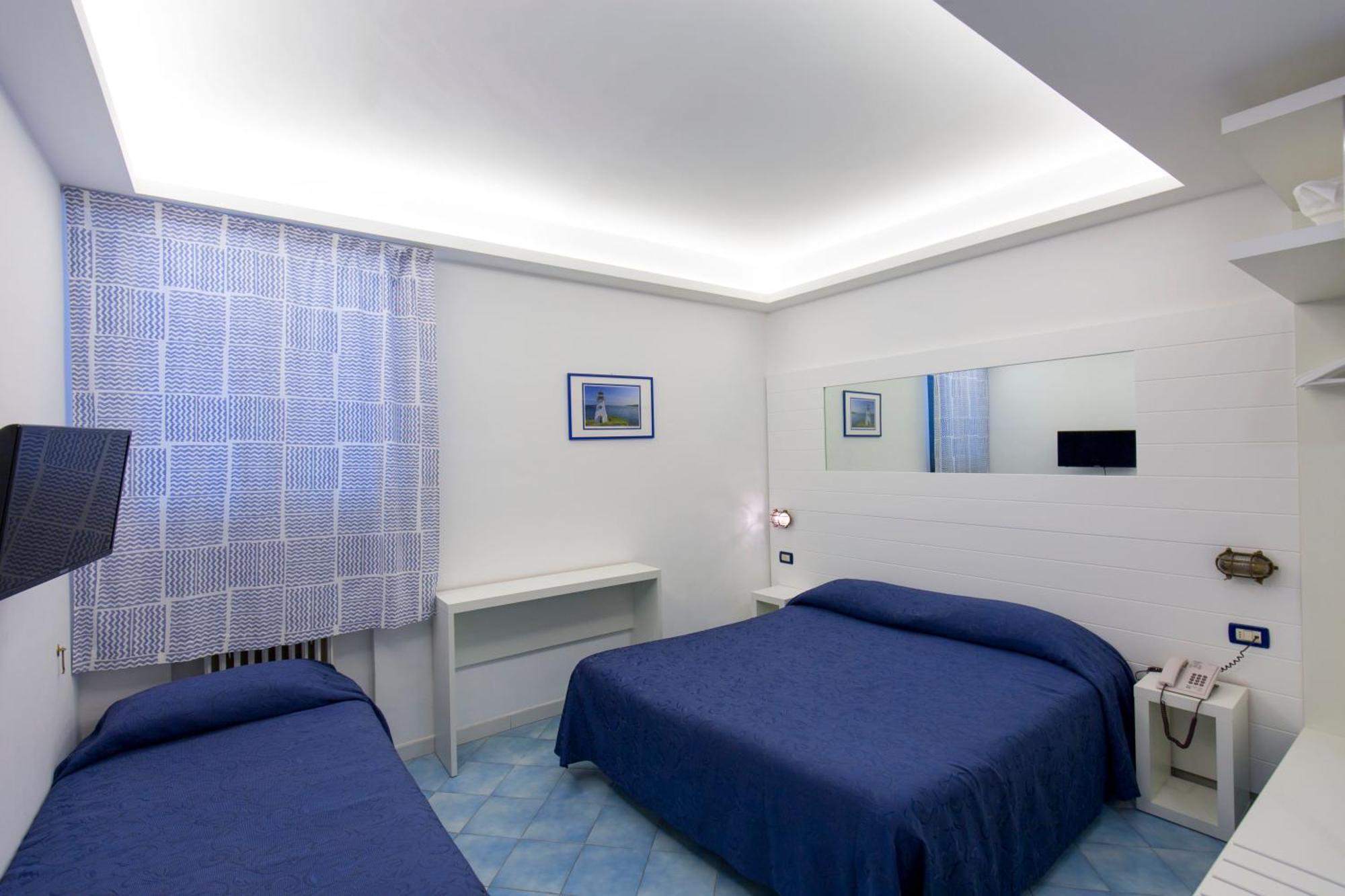 Quarto Família com Vista do Mar