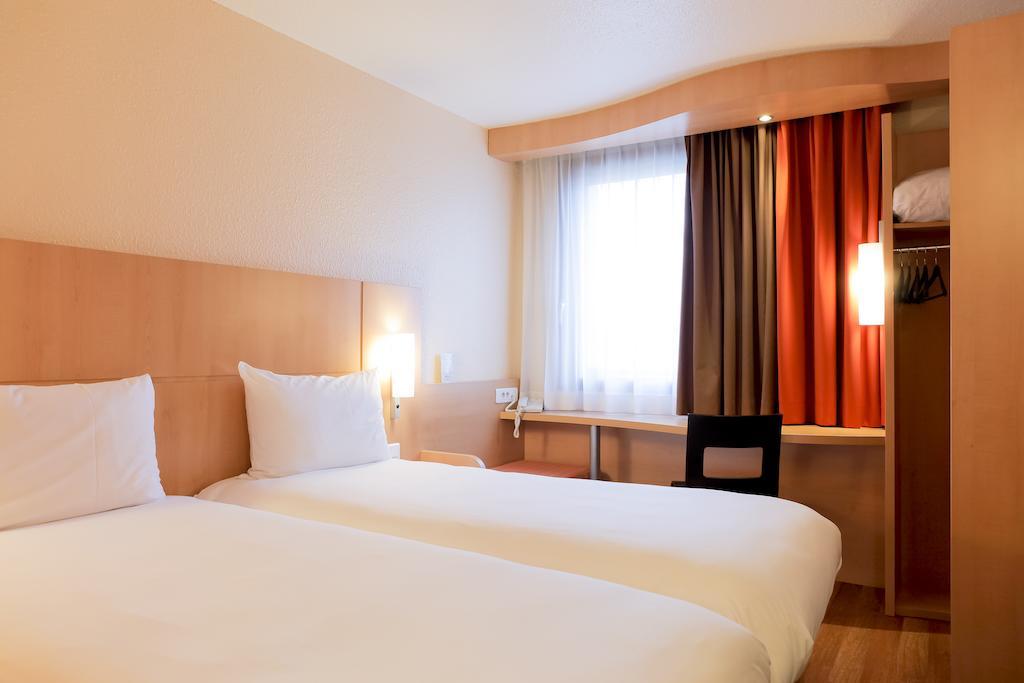 Standard Twin Room,1710620276:JPEG