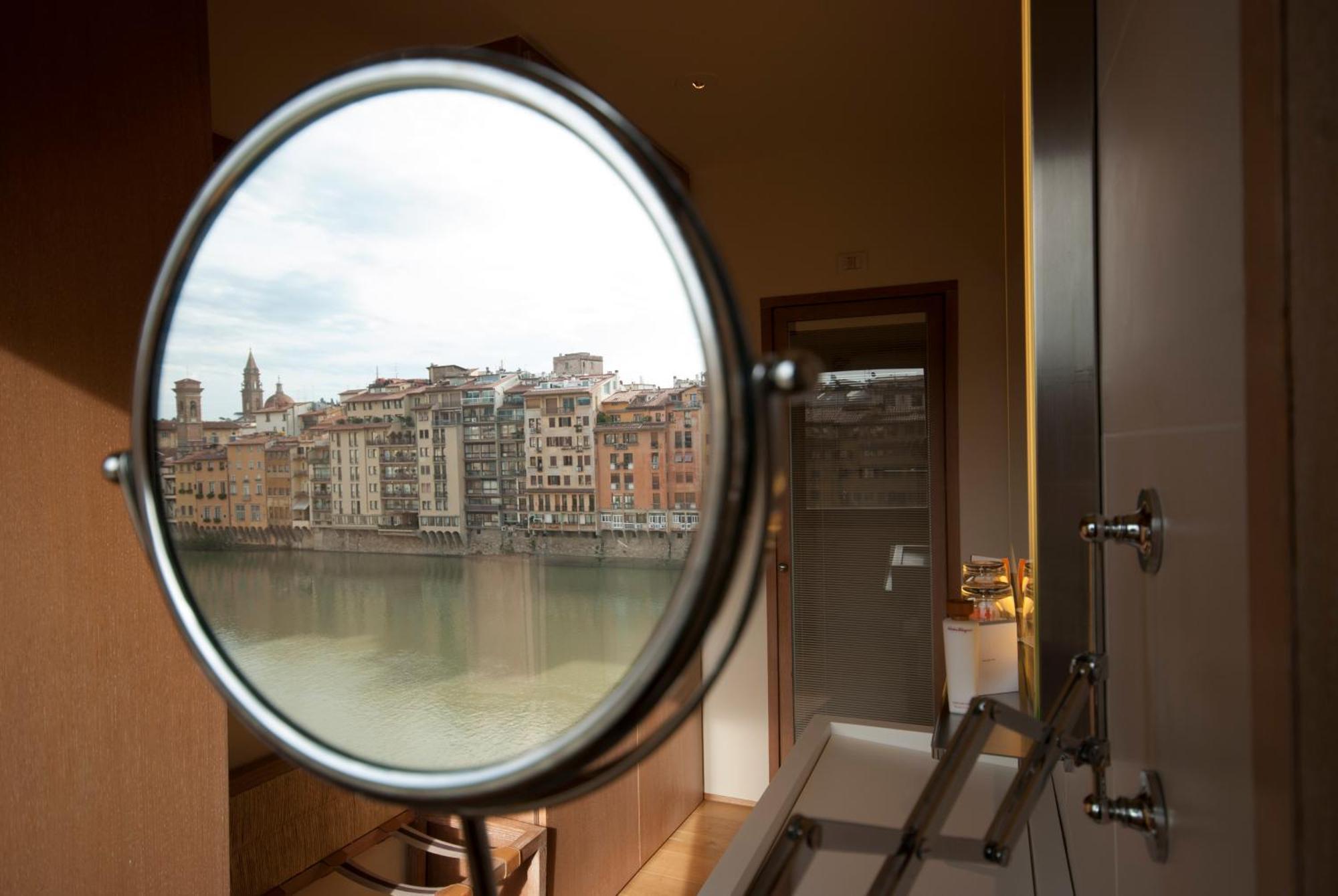 Camera Matrimoniale Prestige - Vista Fiume Arno