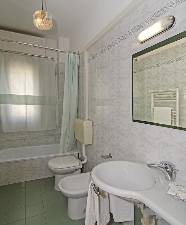 2 Camere Comunicanti