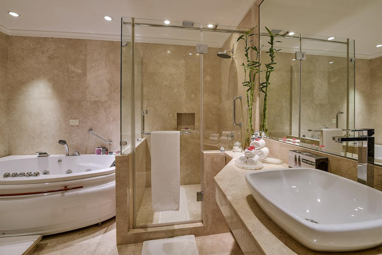 Premier Double Room Pool View on Food Beverage Spa on Laundry service