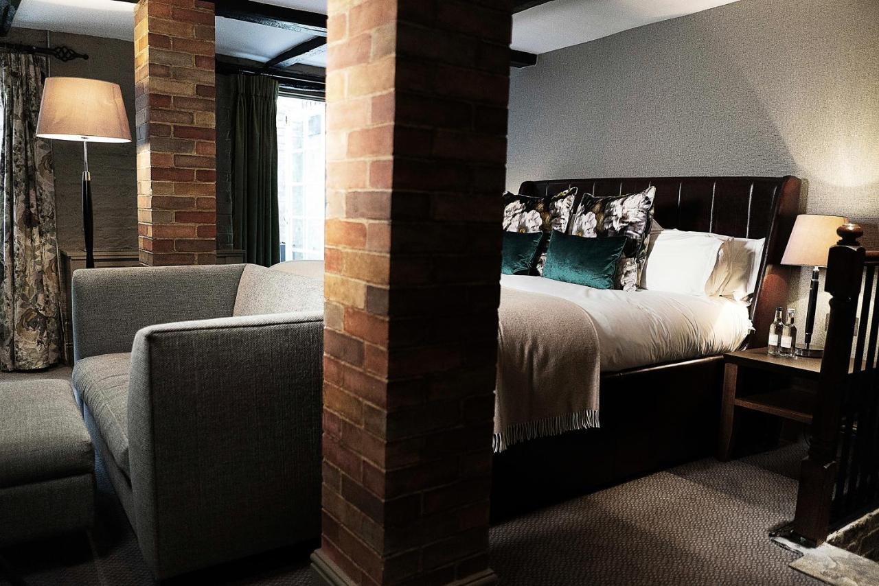 Cinema Signature Suite