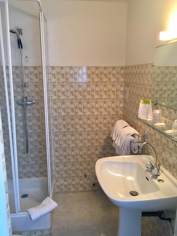 Small Double Room between Garden Level Basement