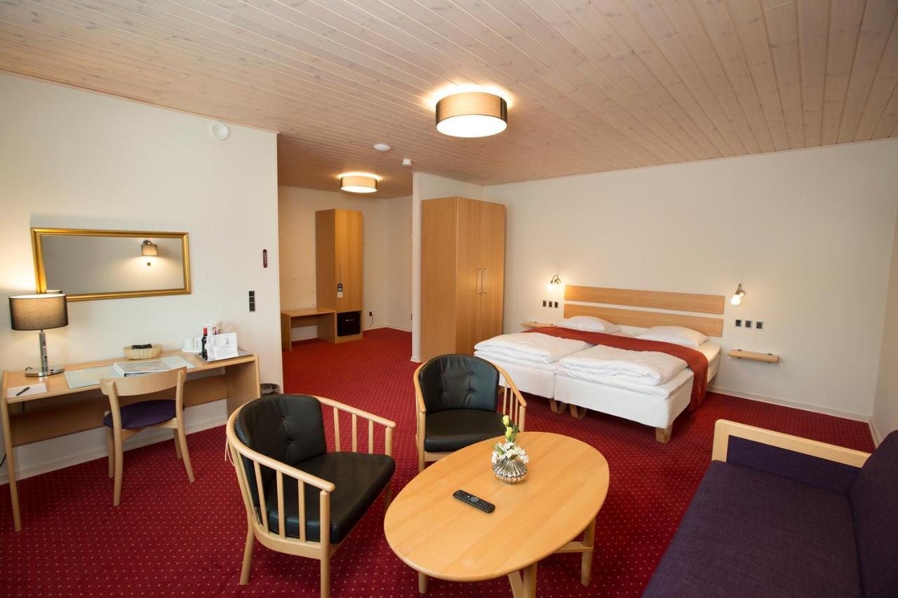 Large Double Room,696471693:JPEG