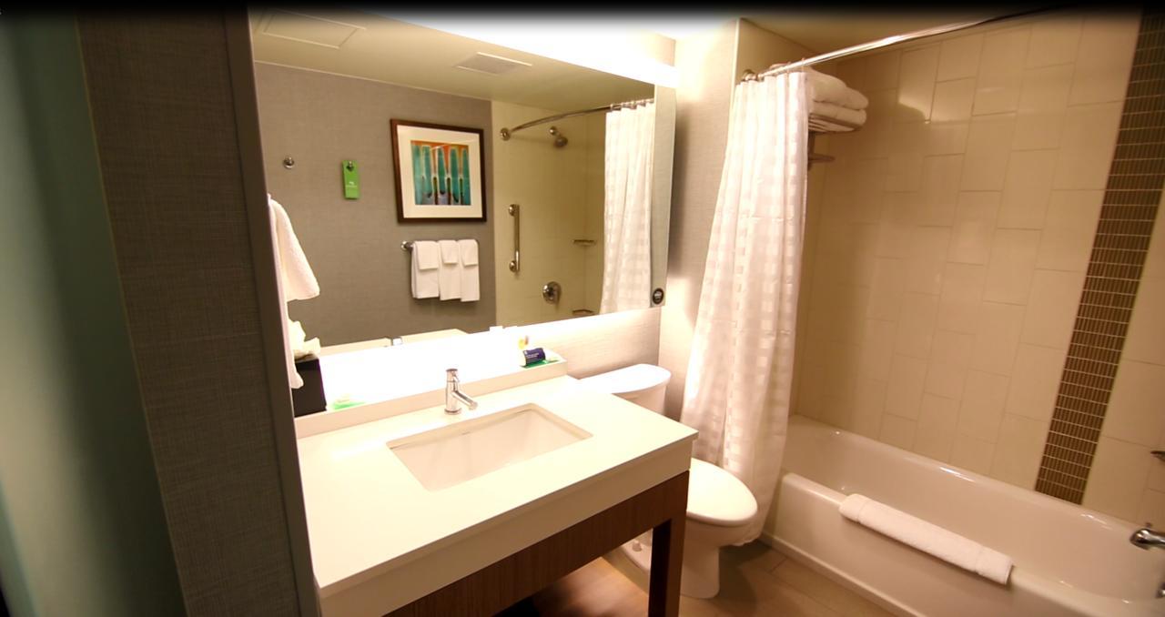 King Room with Sofa Bed and Accessible Tub - Disability Access