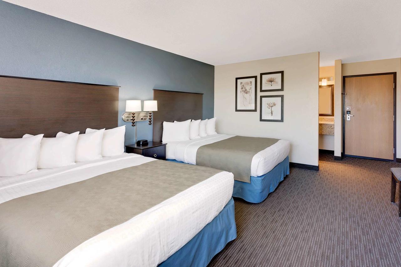 2 Queen Beds Non-Smoking