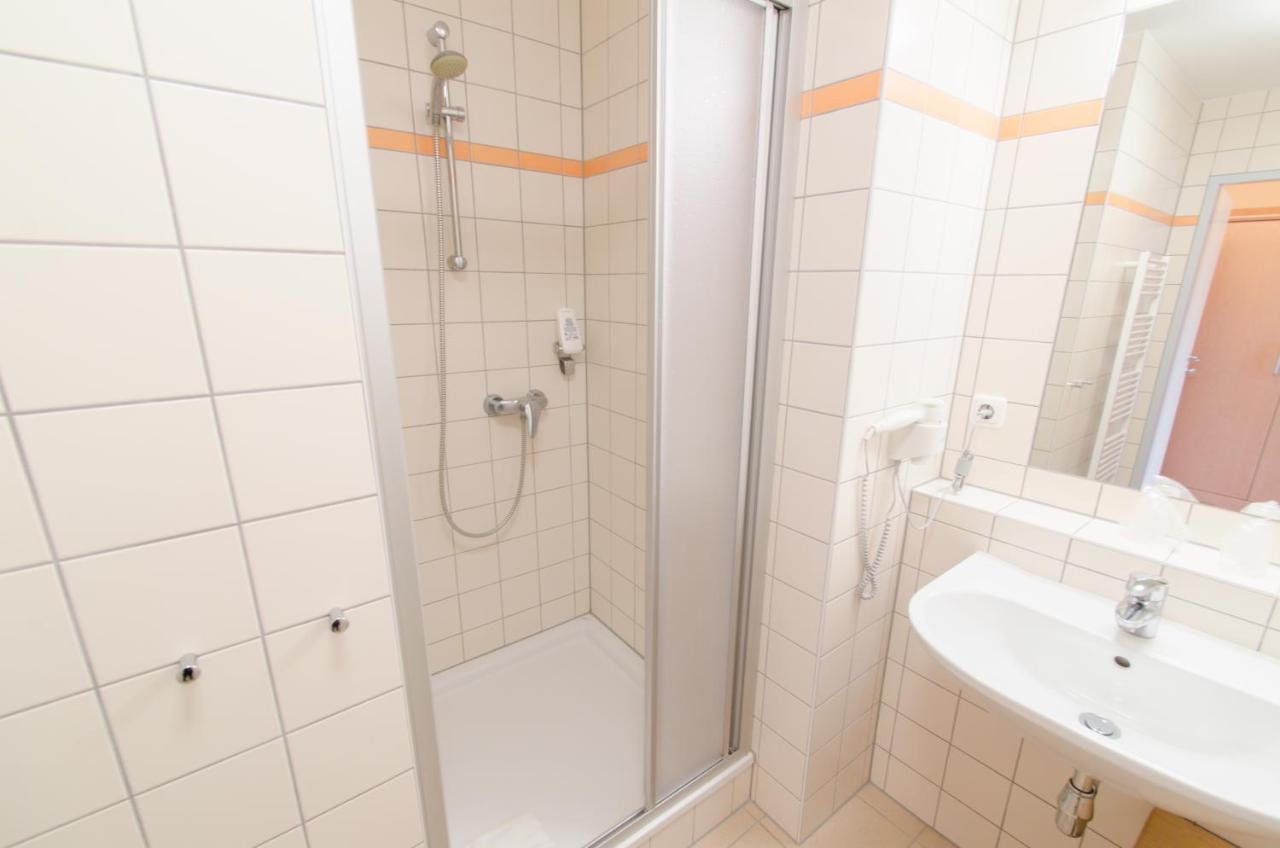 Dreibettzimmer