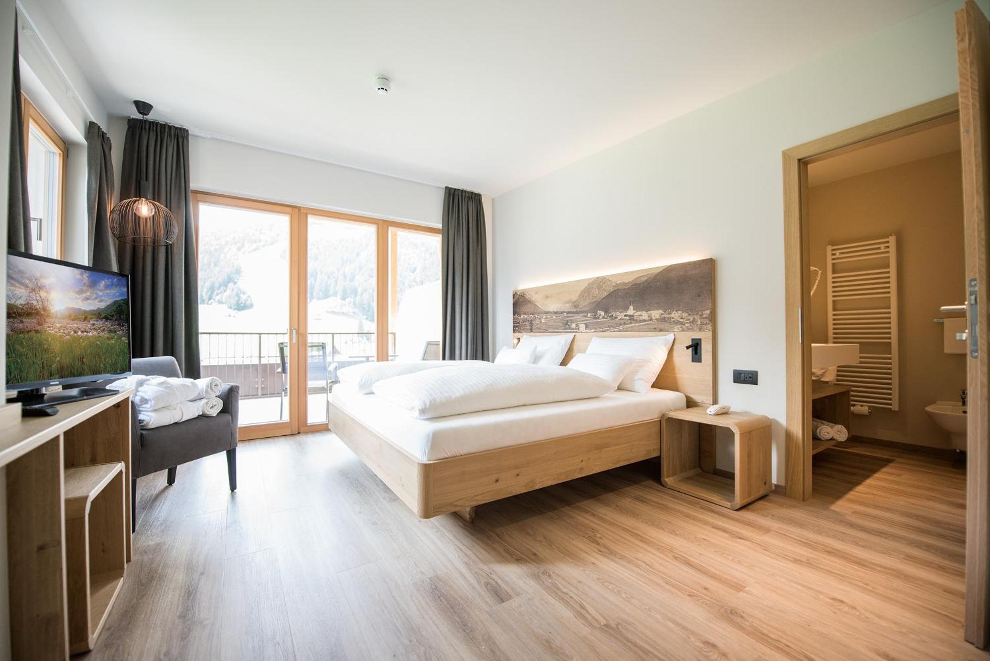 Premium Double or Twin Room,1593678196:JPEG