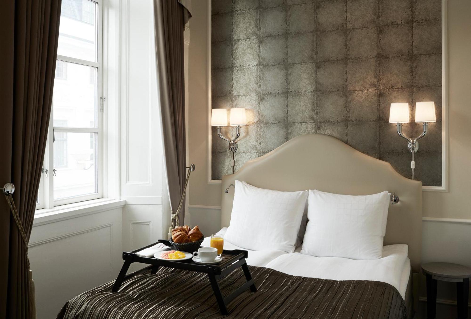 Executive Double Room Access to Executive Lounge