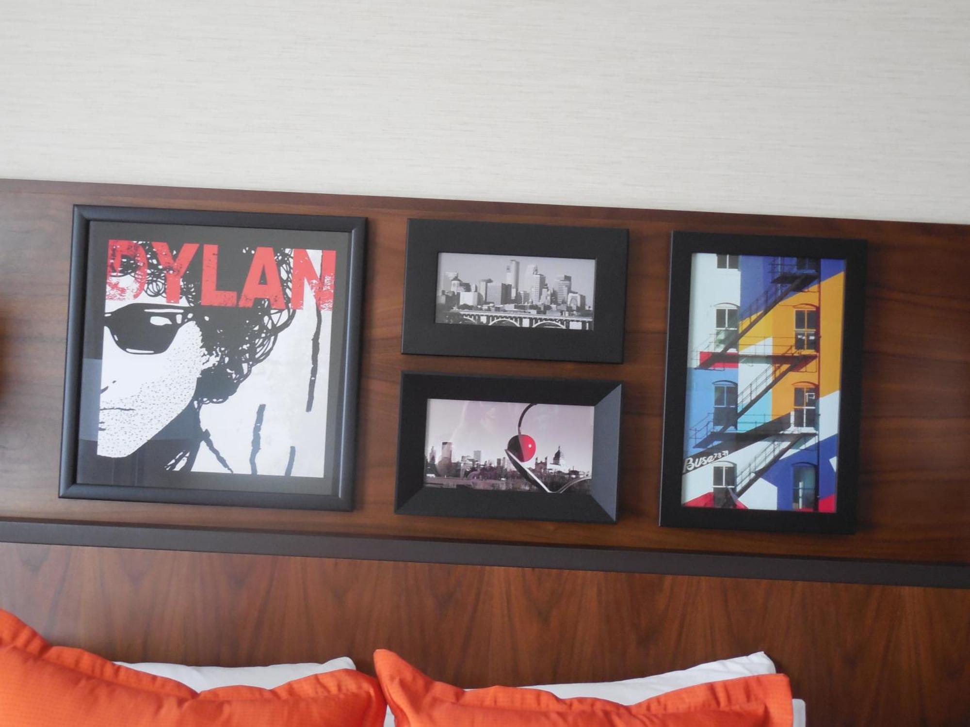 Quarto com 2 Camas Queen-size e Vista da Cidade ou do Vale - Não Fumantes
