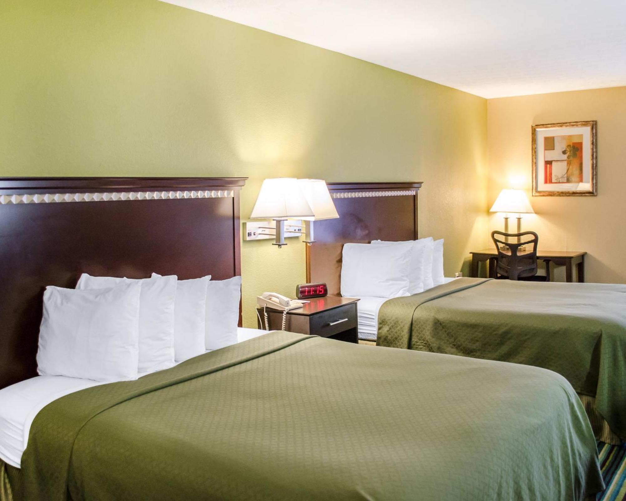 Standard Queen Room with Two Queen Beds - Non Smoking