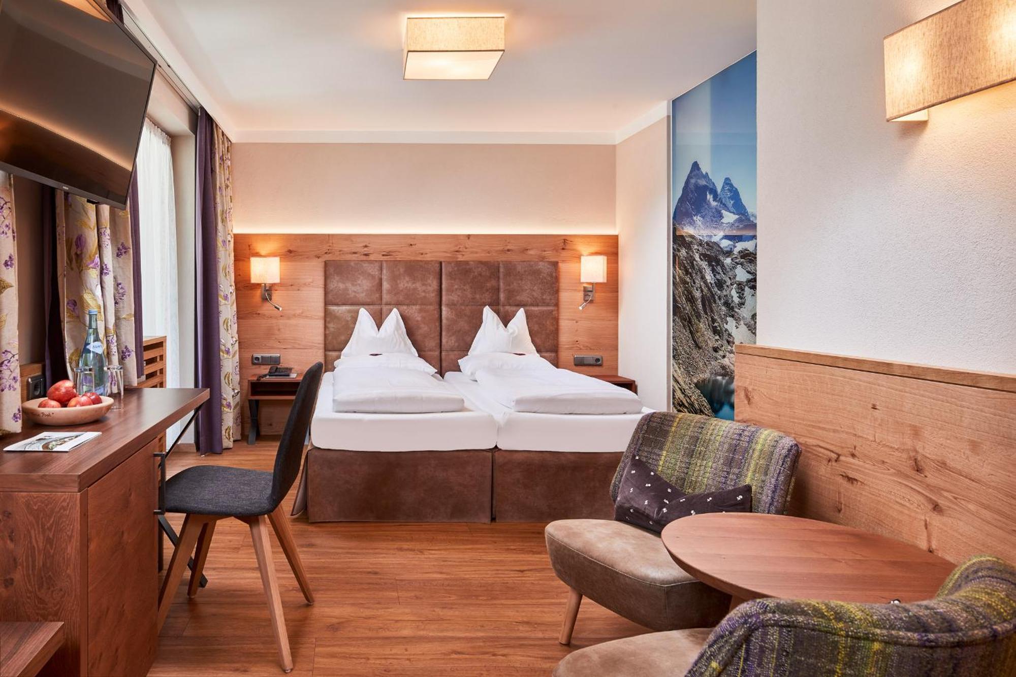 Junior Suite Mountain View