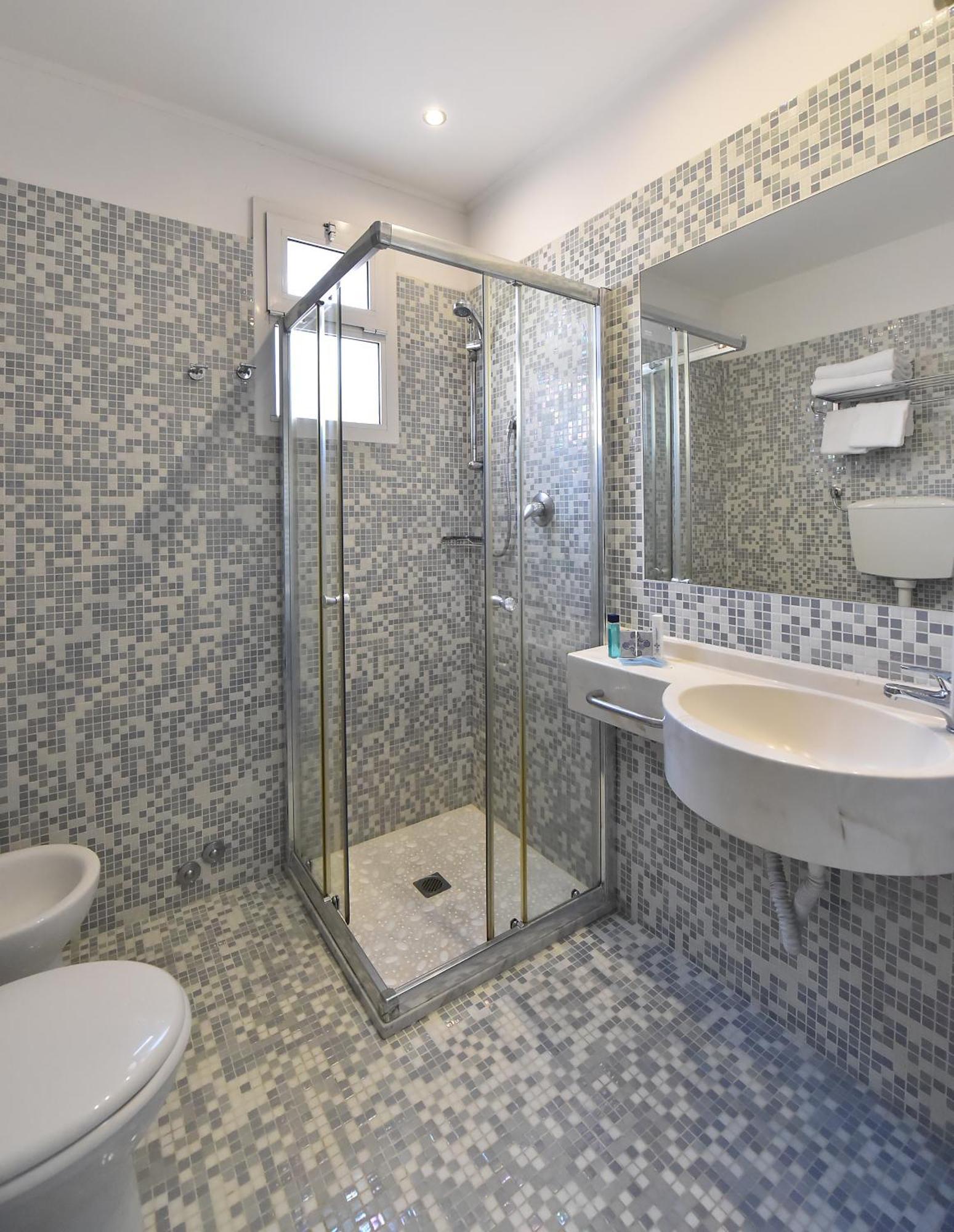 Basic Double or Twin Room,1698863020:JPEG