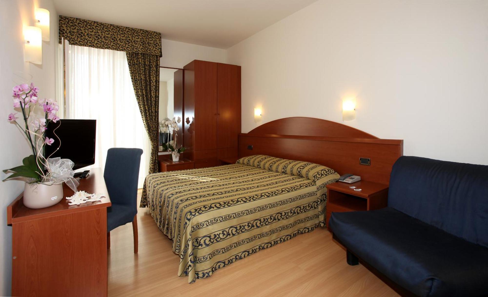 Double or Twin Room Balcony
