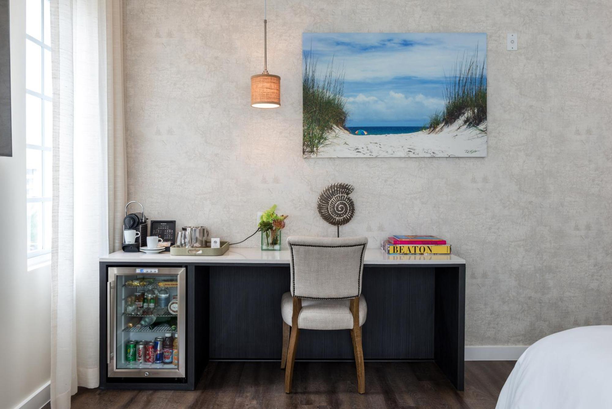 Premier Corner Suite
