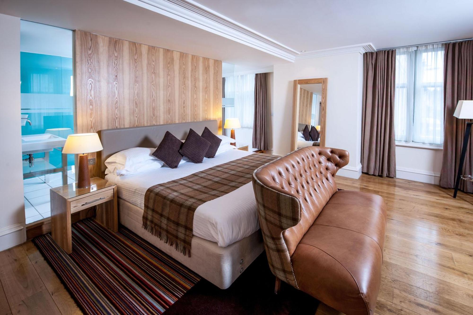 Luxury King Room