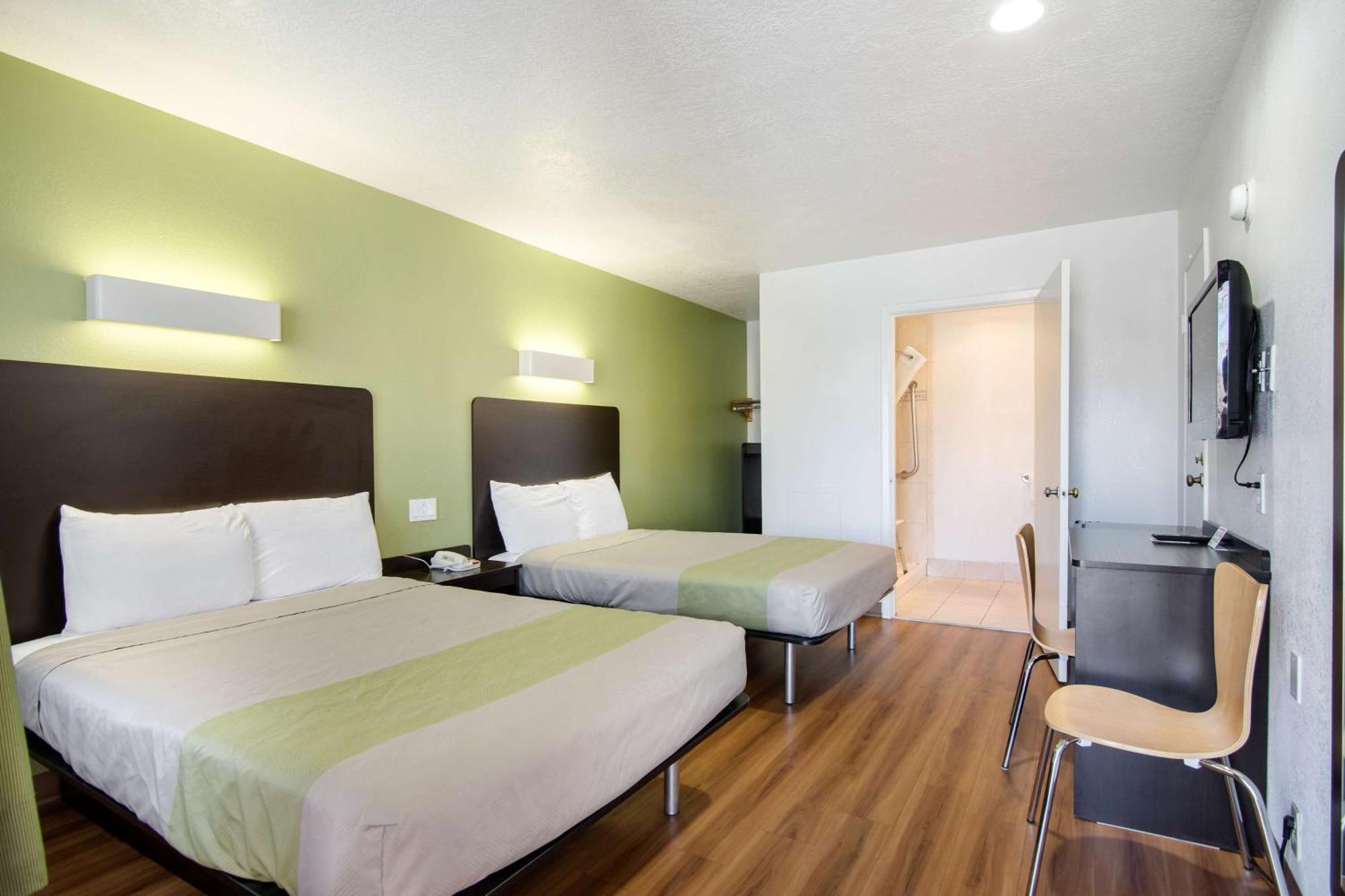 Quadruple Room Disability Access,1210333528:JPEG