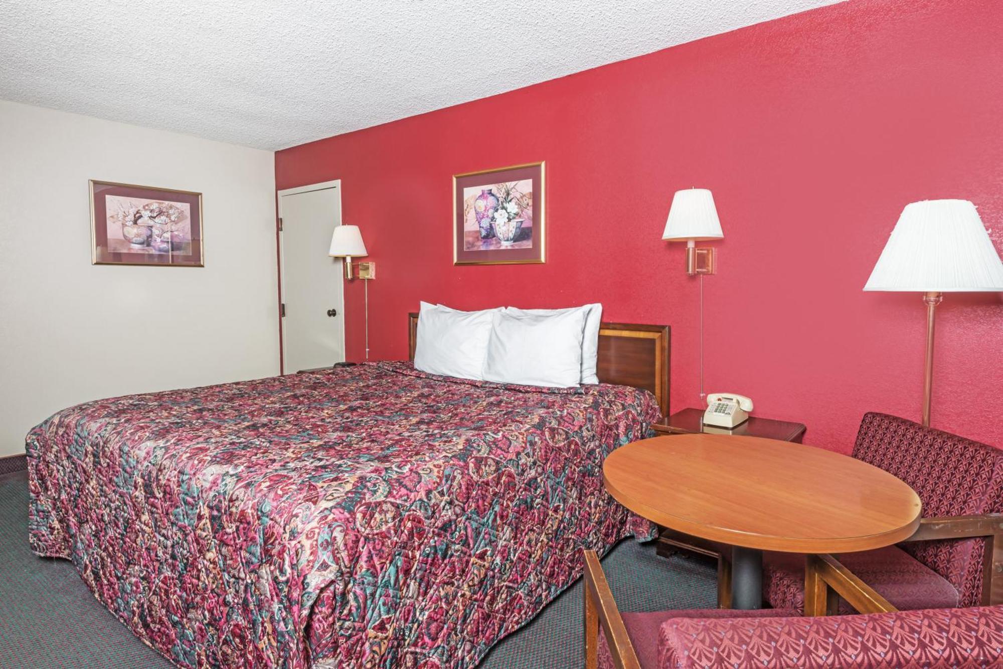 King Room- Non-Smoking