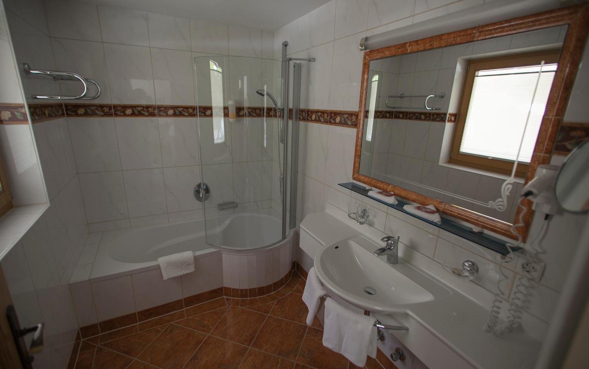 Junior Suite Bathtub Balcony