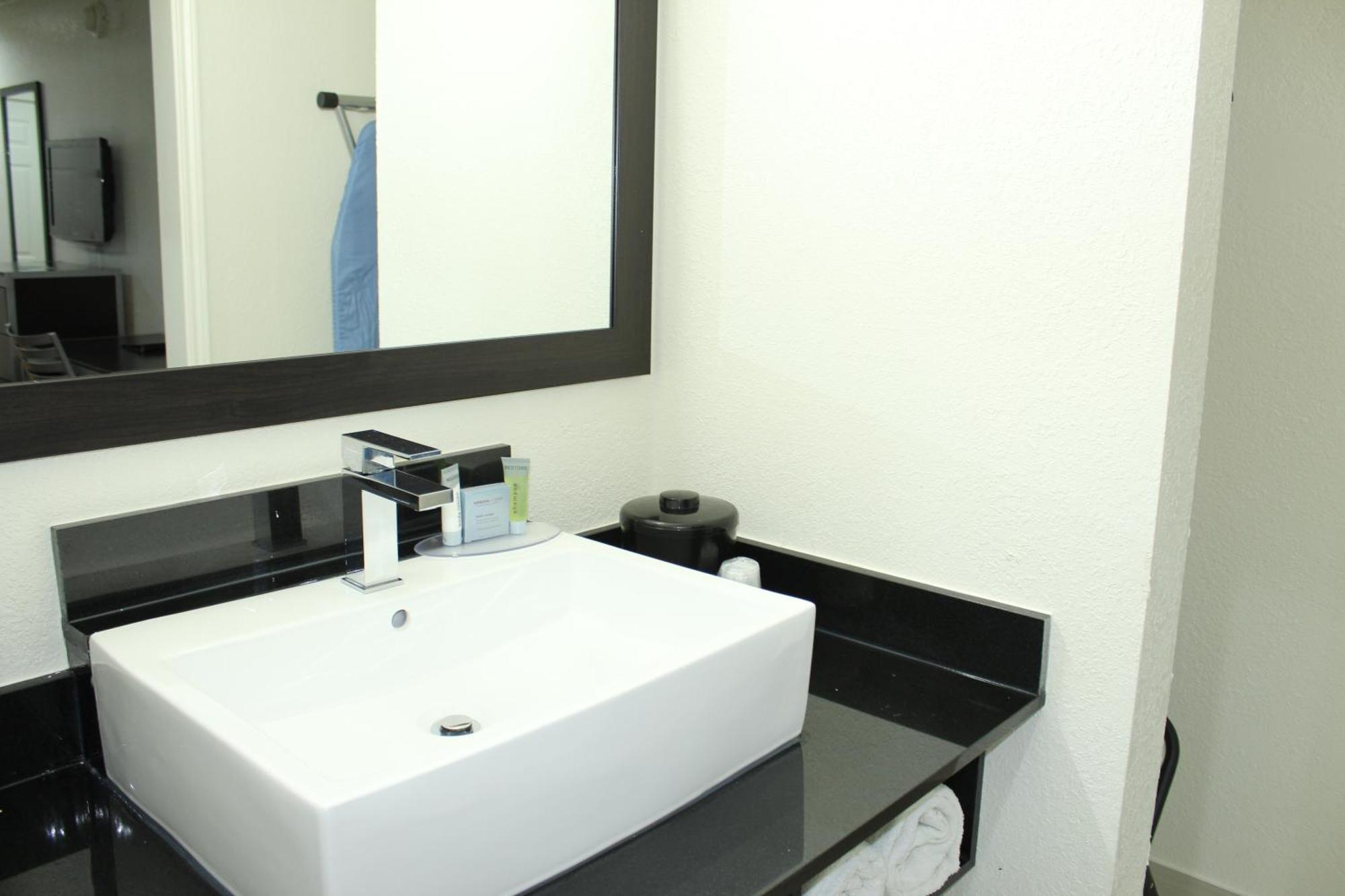 Double Room Two Double Beds Non-Smoking