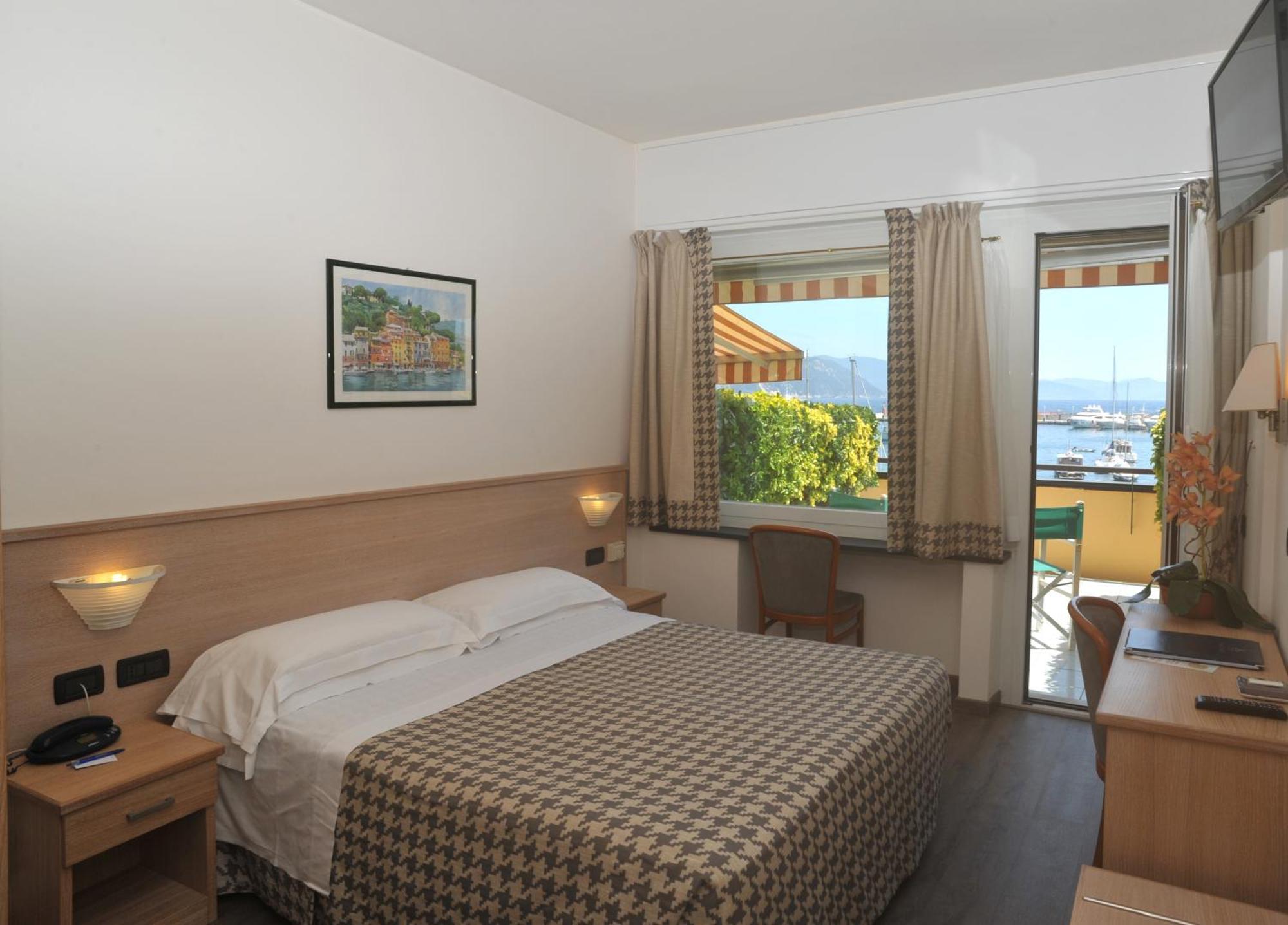 Double or Twin Room Balcony Sea View