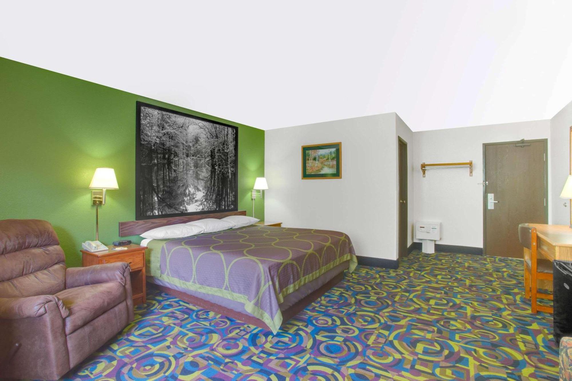 King Room - Non-Smoking