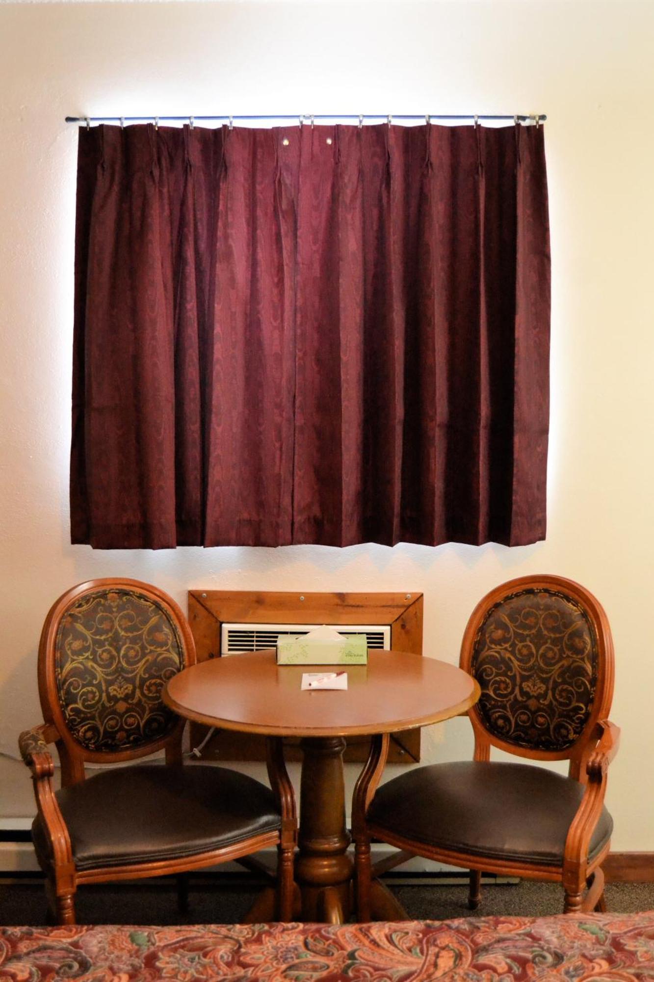 Queen Room