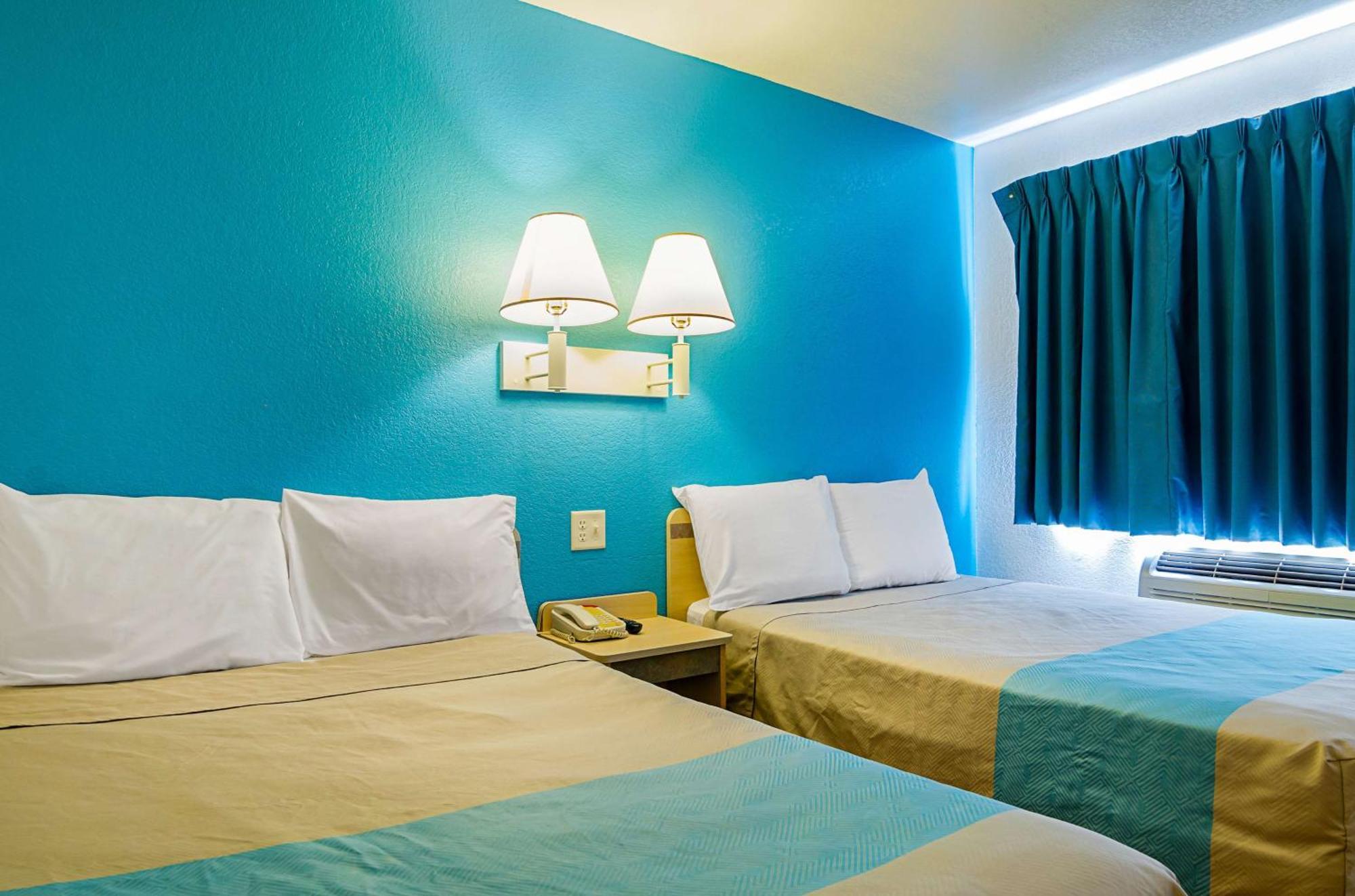Deluxe Quadruple Room Smoking